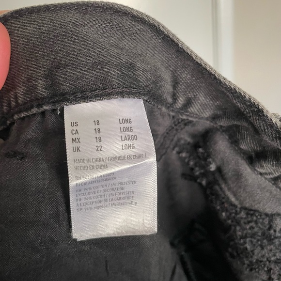 NWT AE Mom jeans - Picture 3 of 4